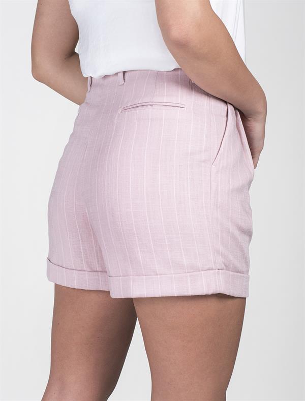 Women Short With Revers