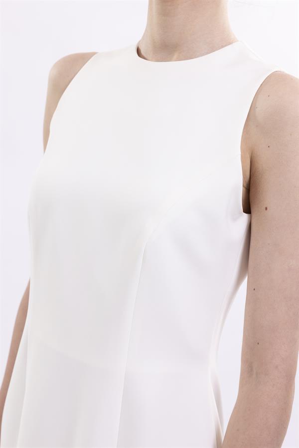 Basic Round Neck Dress With Back Slit