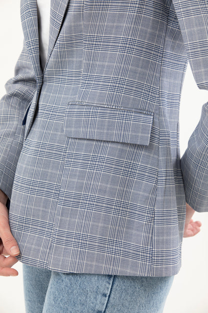 Single Breasted Blazer Featuring 1 Button,  Notch Lapel and no lining