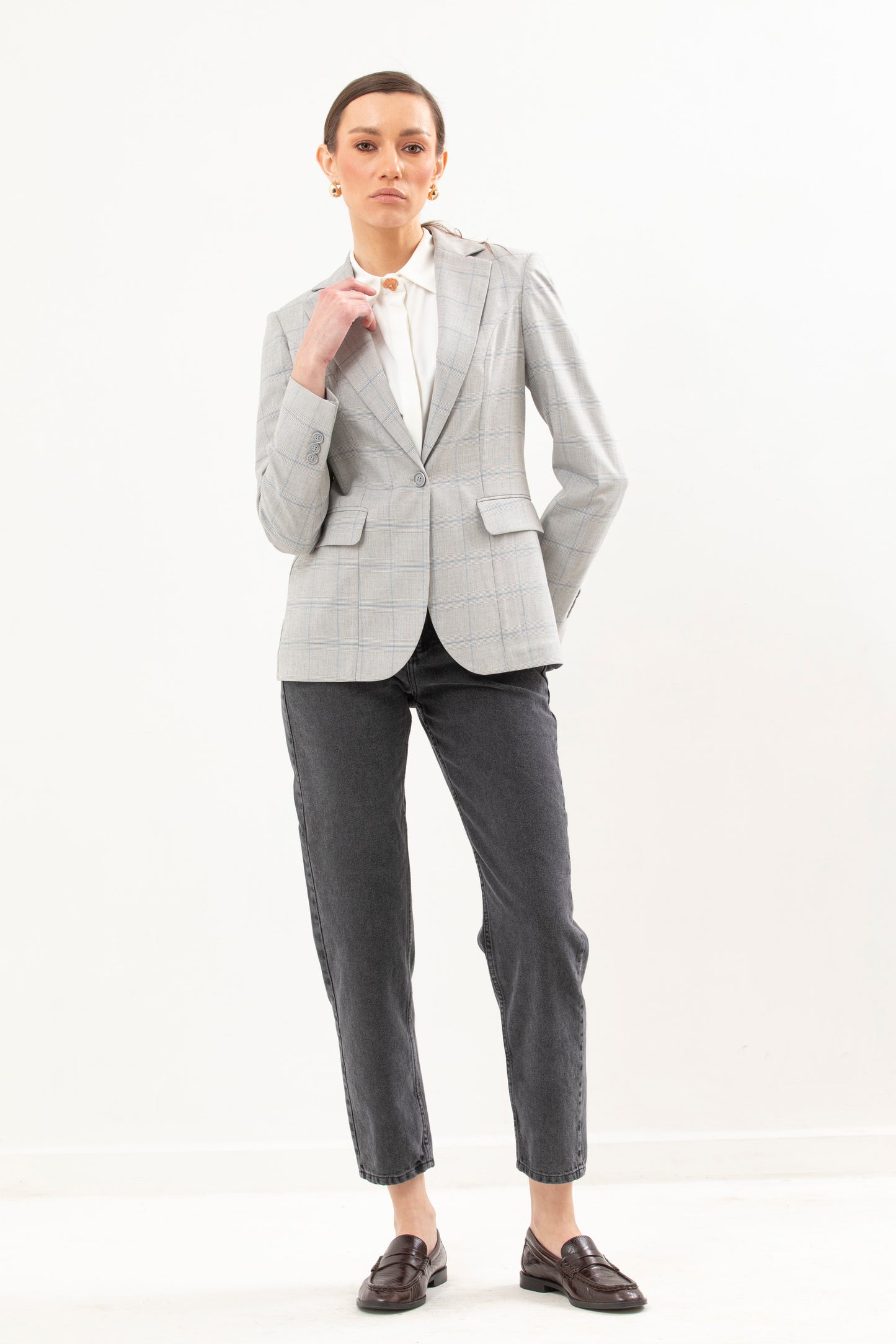 Single Breasted Blazer Featuring 1 Button,  Notch Lapel and no lining