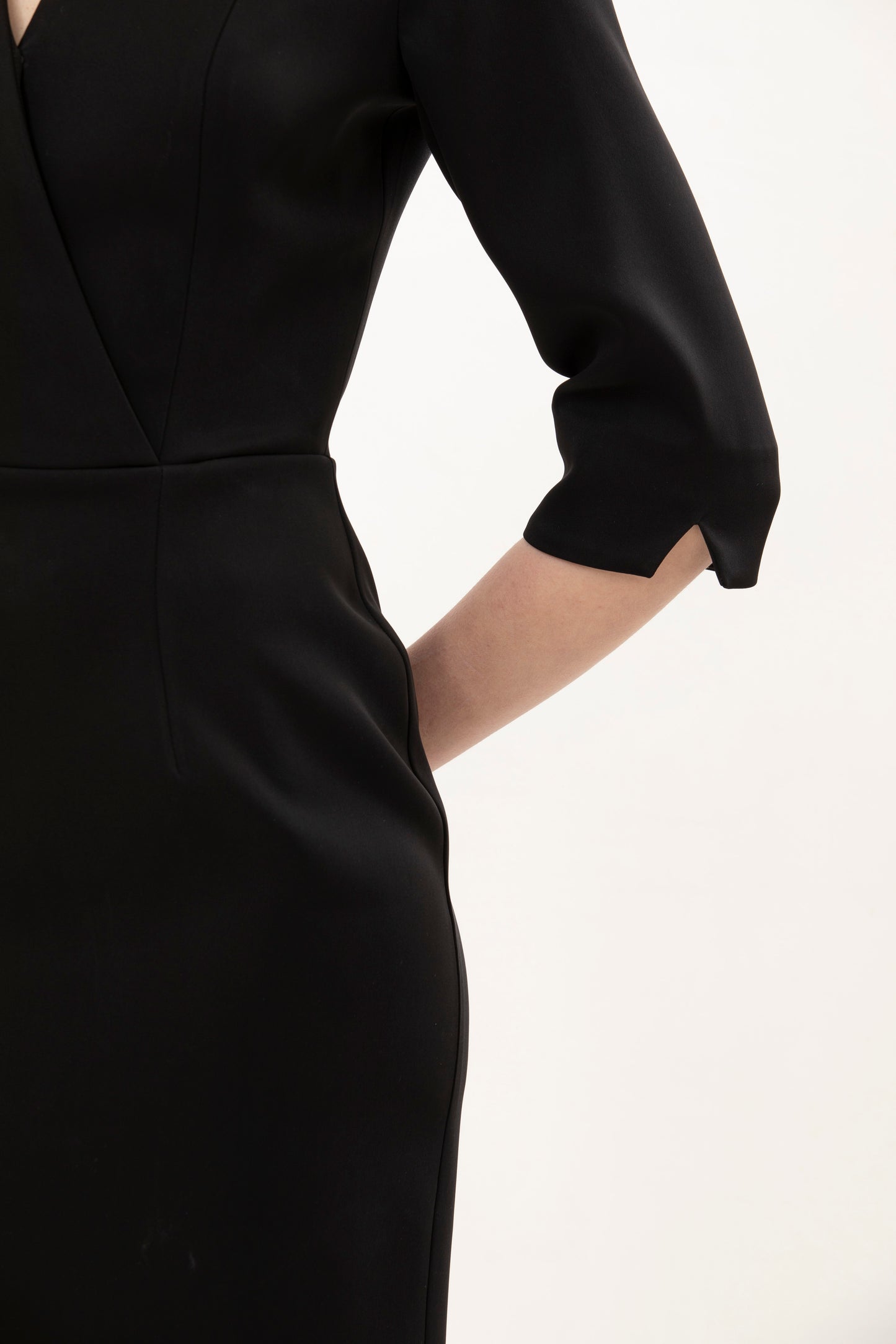 Basic V-neck Dress Featuring 3/4 Sleeves