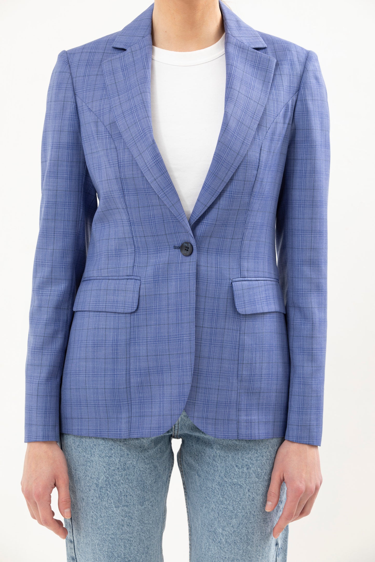 Single Breasted Blazer Featuring 1 Button,  Notch Lapel and no lining