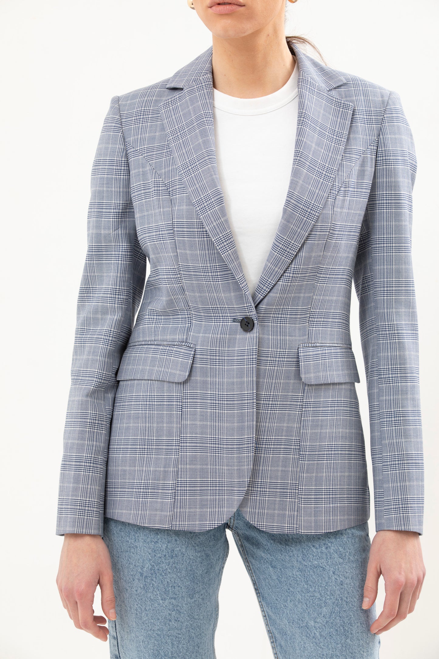 Single Breasted Blazer Featuring 1 Button,  Notch Lapel and no lining