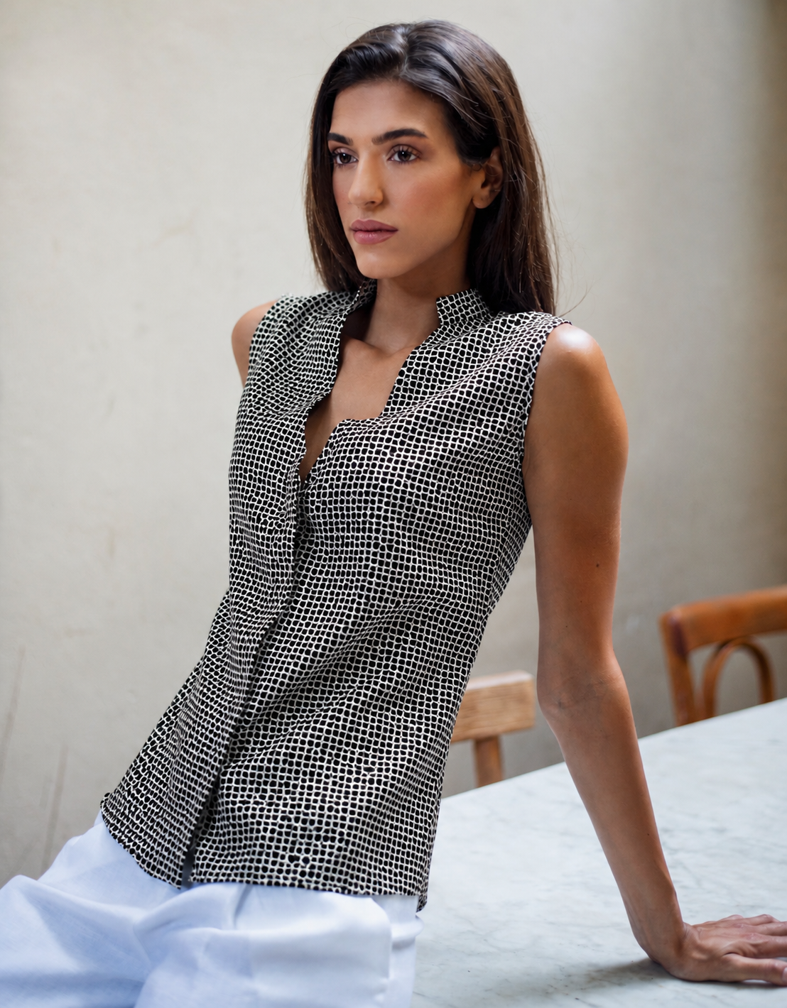 Shirt Sleeveless V Neck