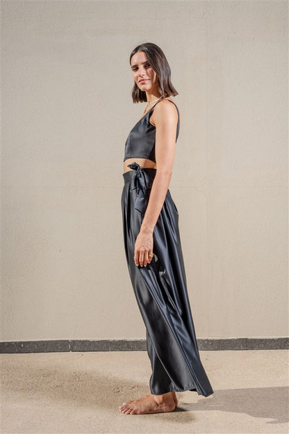 Long Pleated Skirt With Side Belt