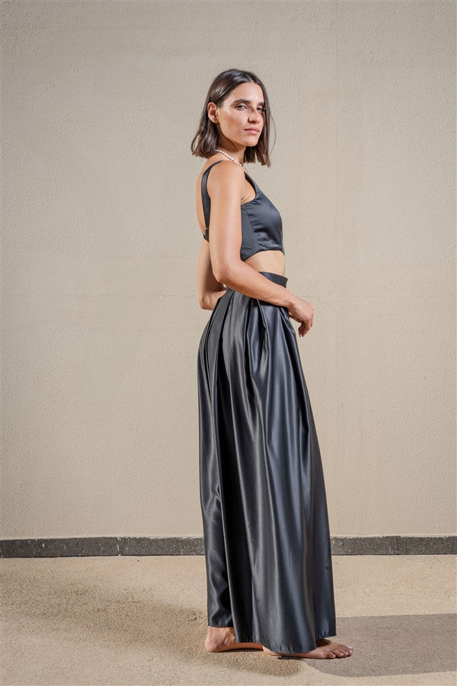 Wide Straps Crop Top