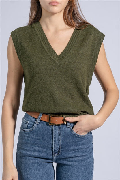 Sleeveless V-neck knit
