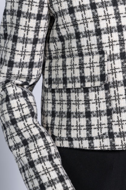 Short Tweed Jacket with a Round Neckline, Patch Pockets and Metal Buttons