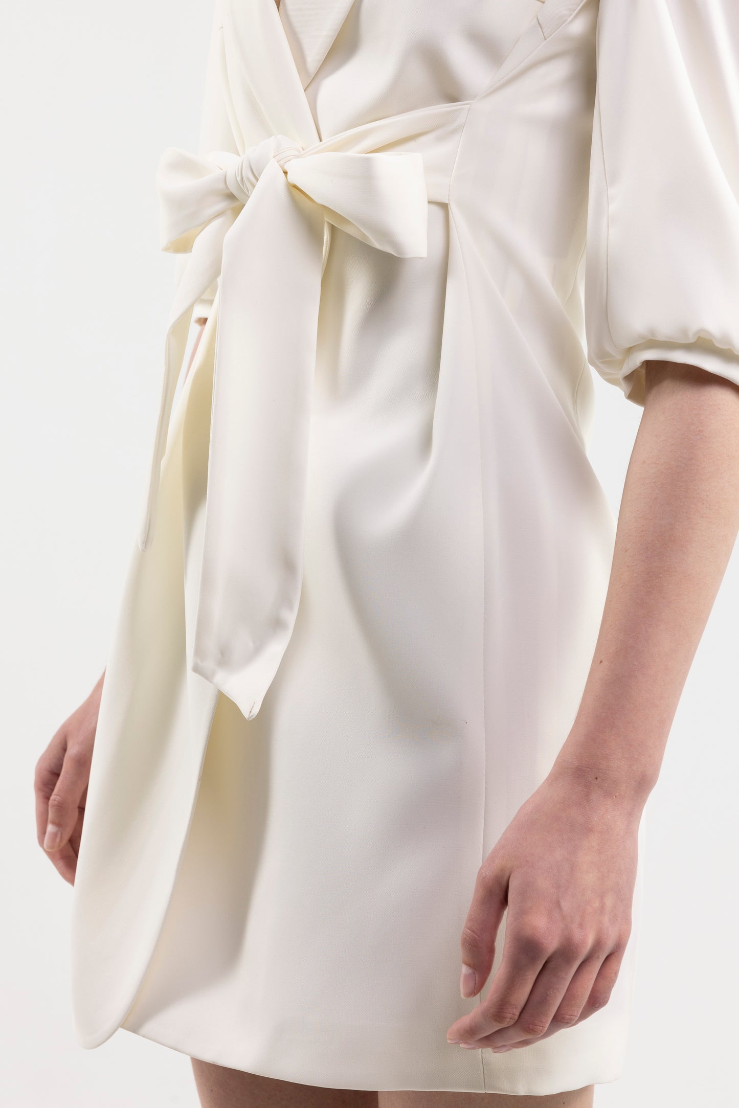 Short Dress With Puffed Sleeve and Front Tie