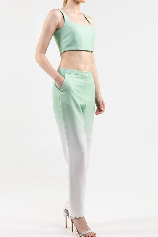 Carrot Fit Trousers With Front Pockets