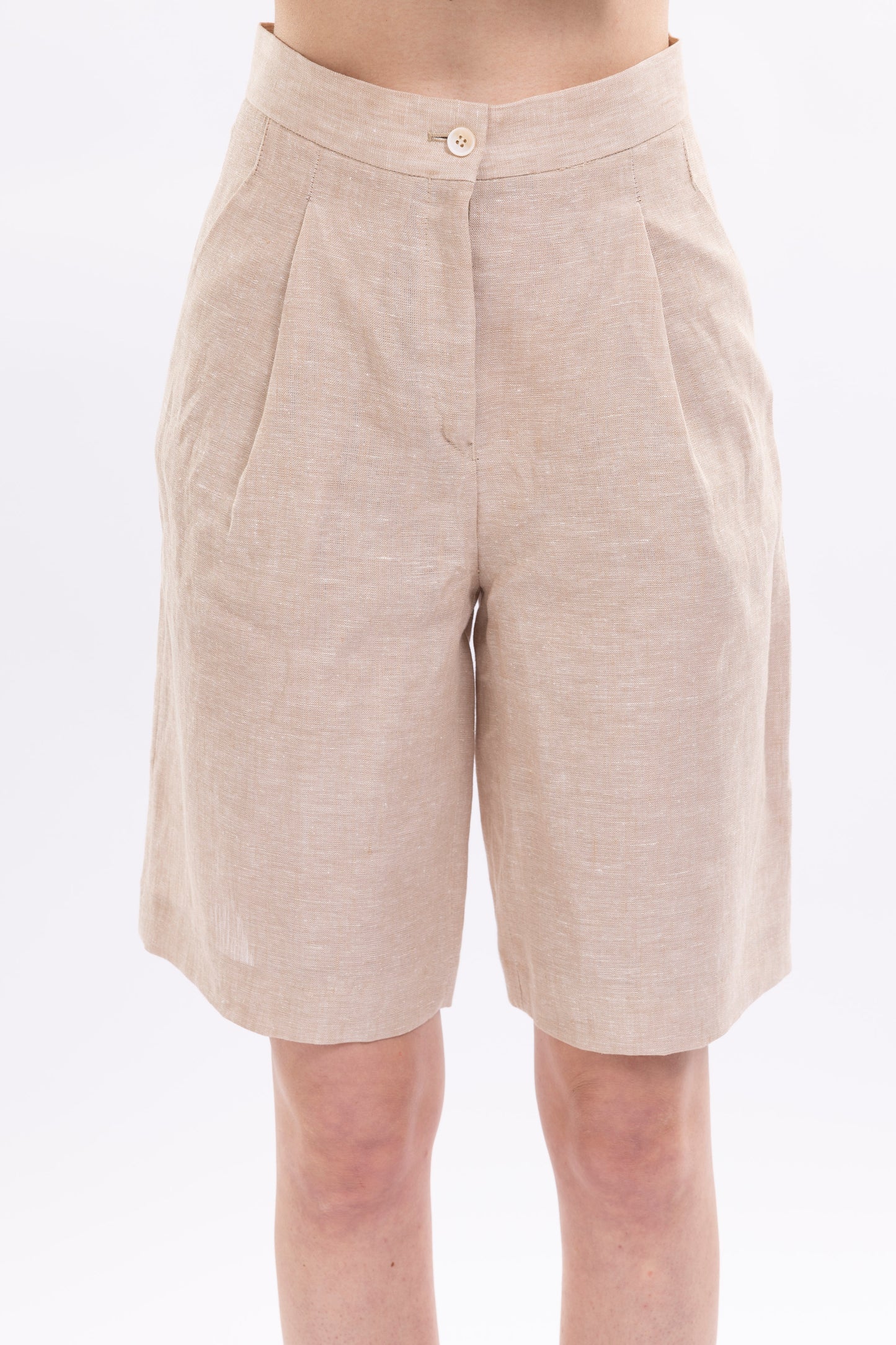 Bermuda With Front Pockets and Fake Back Pockets