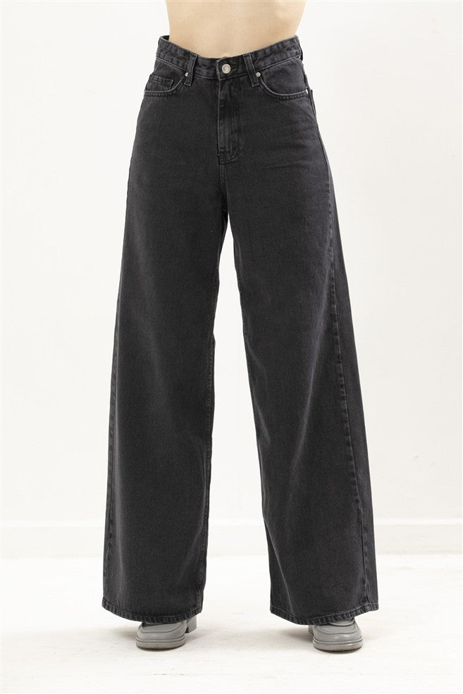Wide Leg Jeans