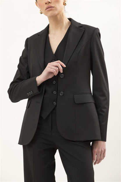 Single Breasted Blazer Featuring 1 Button and a Notch Lapel