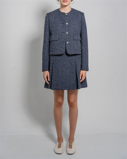 Short Tweed Jacket with a Round Neckline, Patch Pockets and Metal Buttons