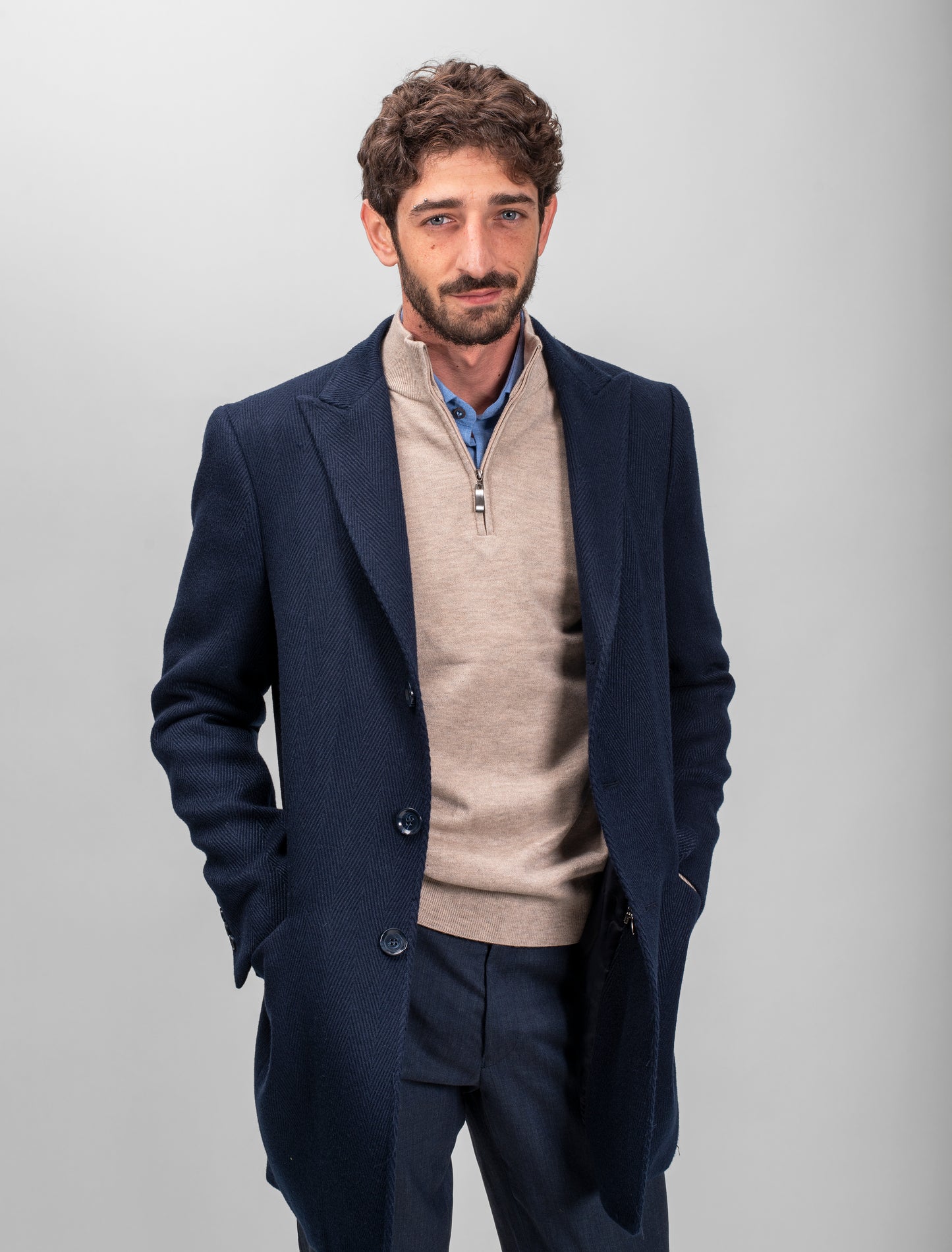 Mid-Lenght Classic Wool Coat With Detachable Vest