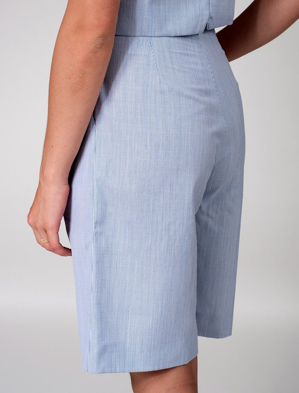 Women Bermuda With Pleats