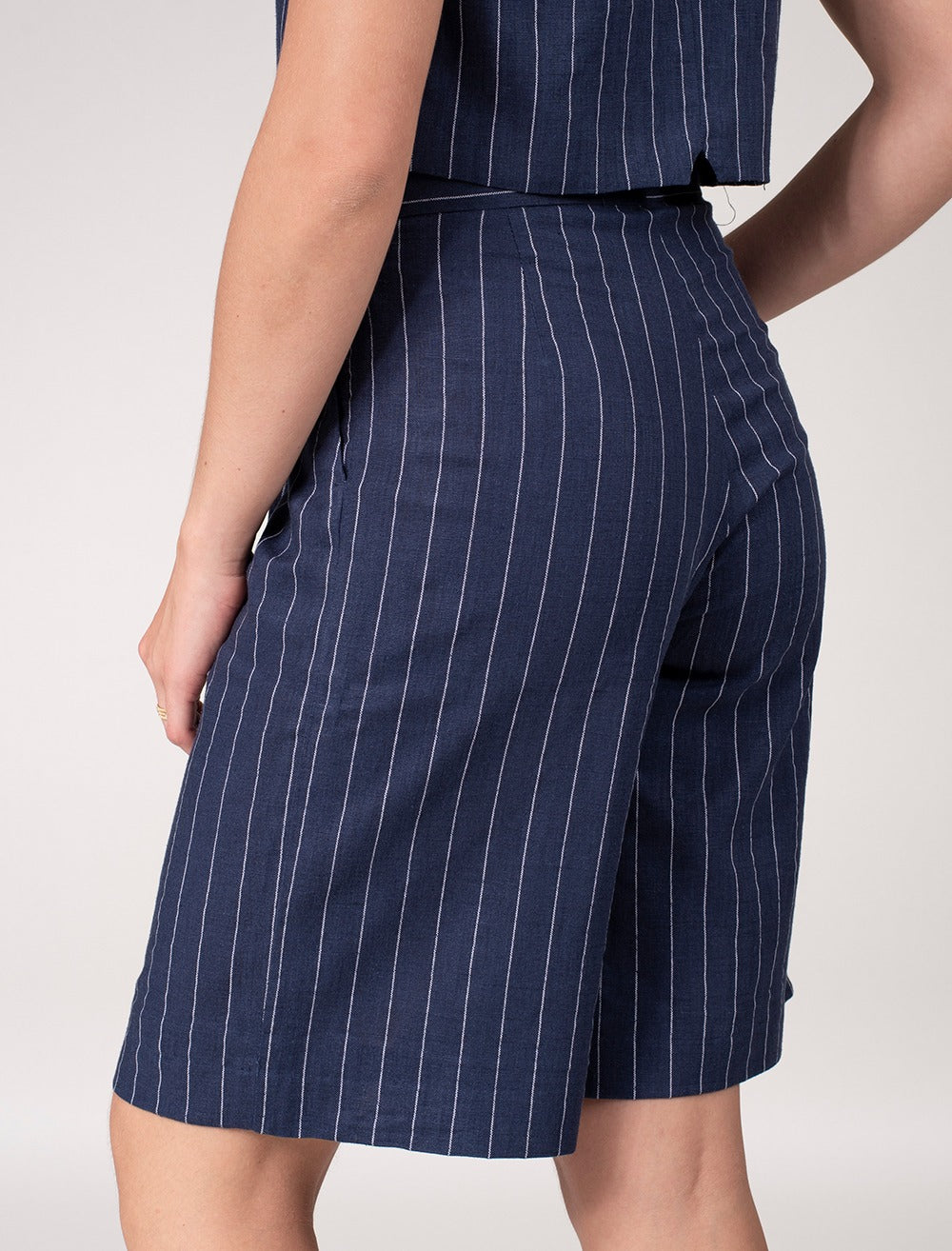 Women Bermuda With Pleats