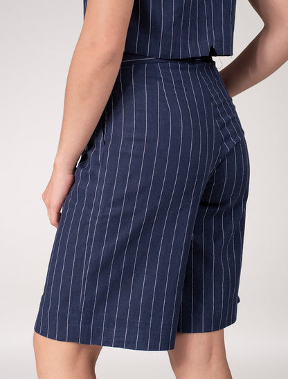 Women Bermuda With Pleats