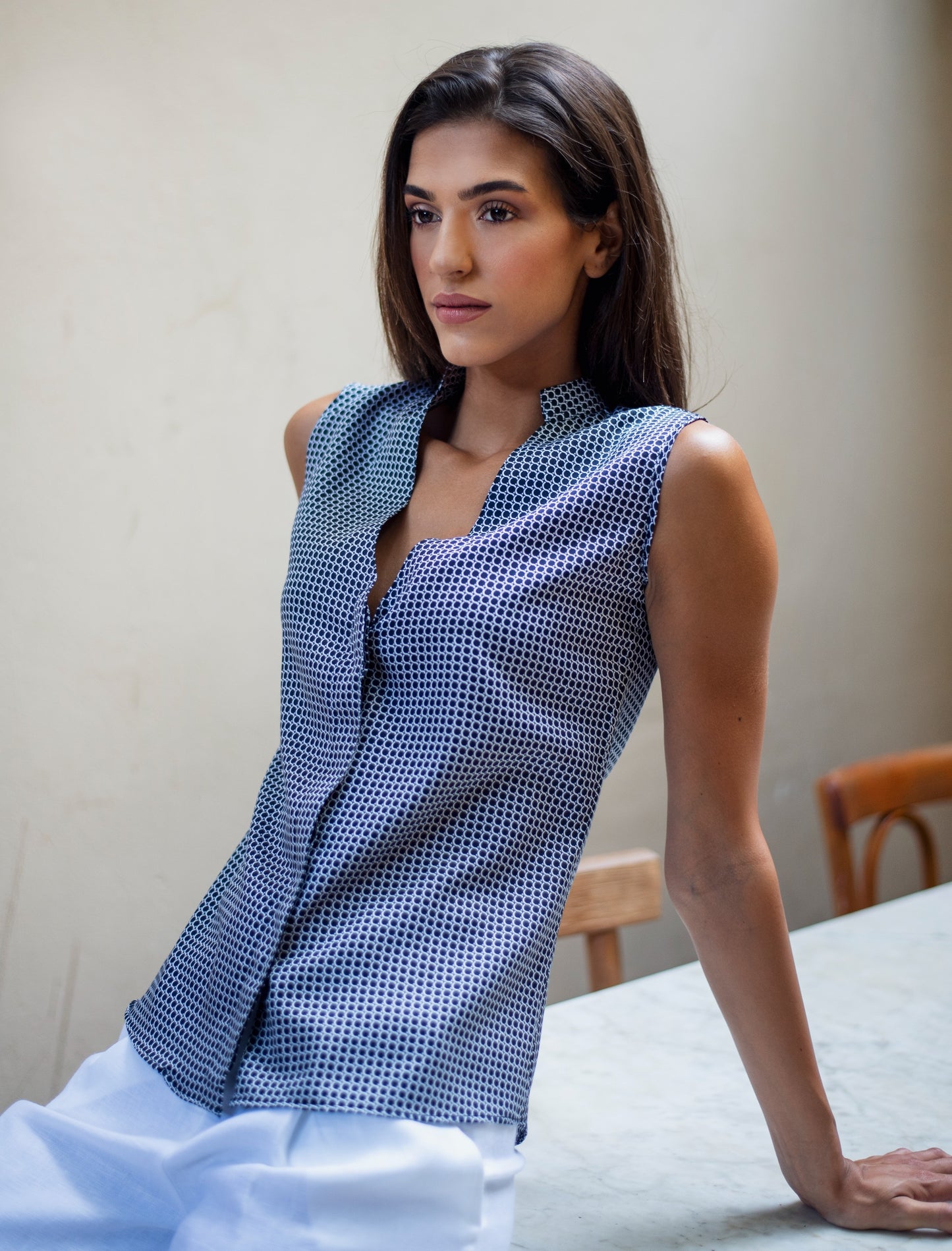 Shirt Sleeveless V Neck