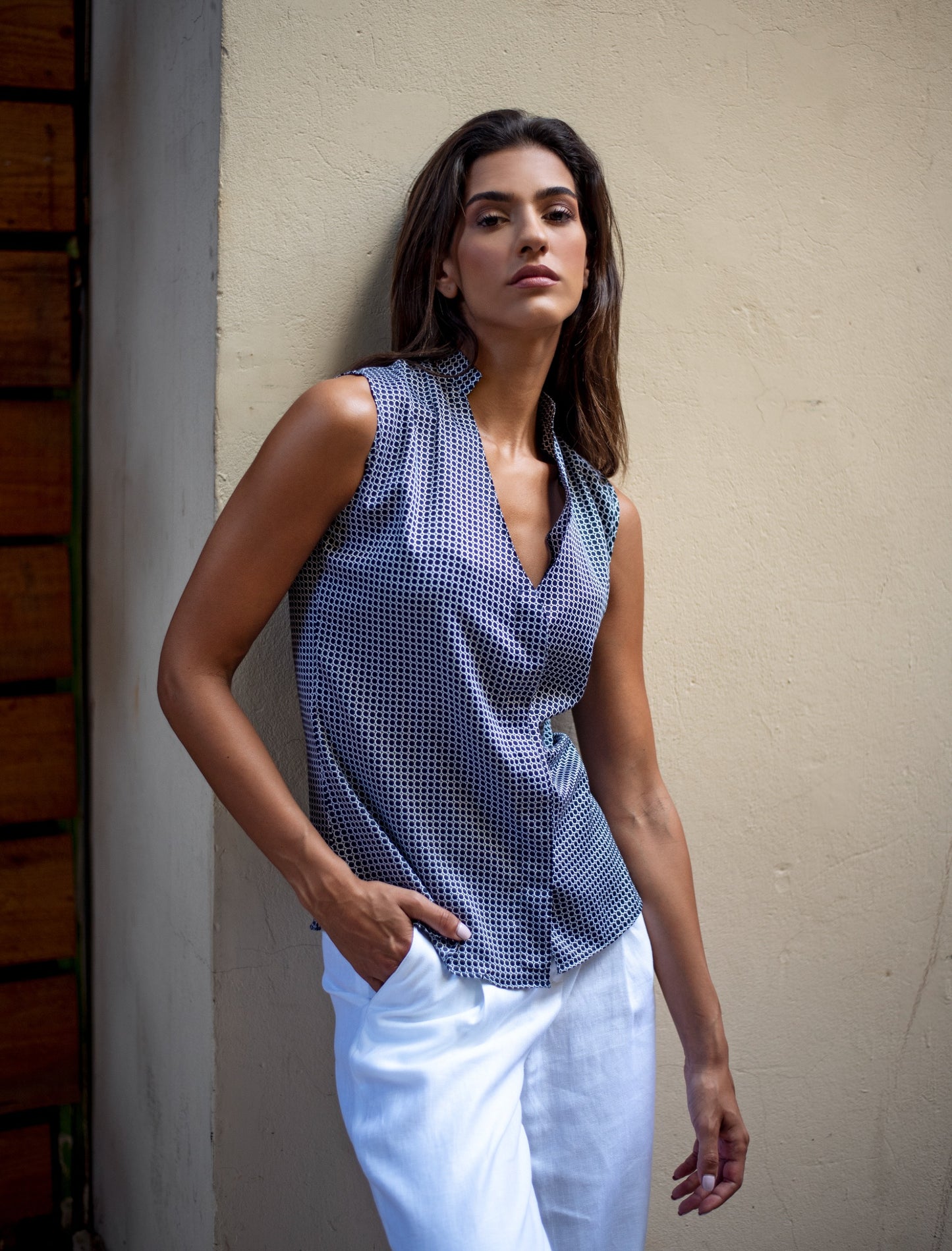 Shirt Sleeveless V Neck