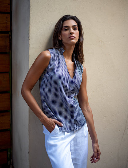 Shirt Sleeveless V Neck
