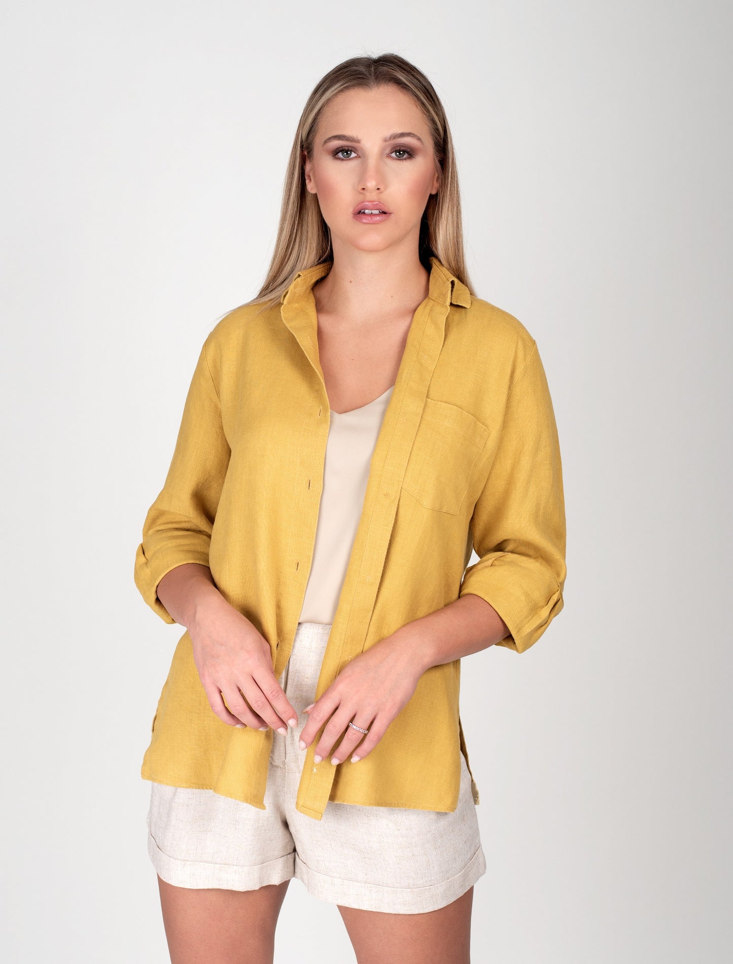 Women Short With Revers