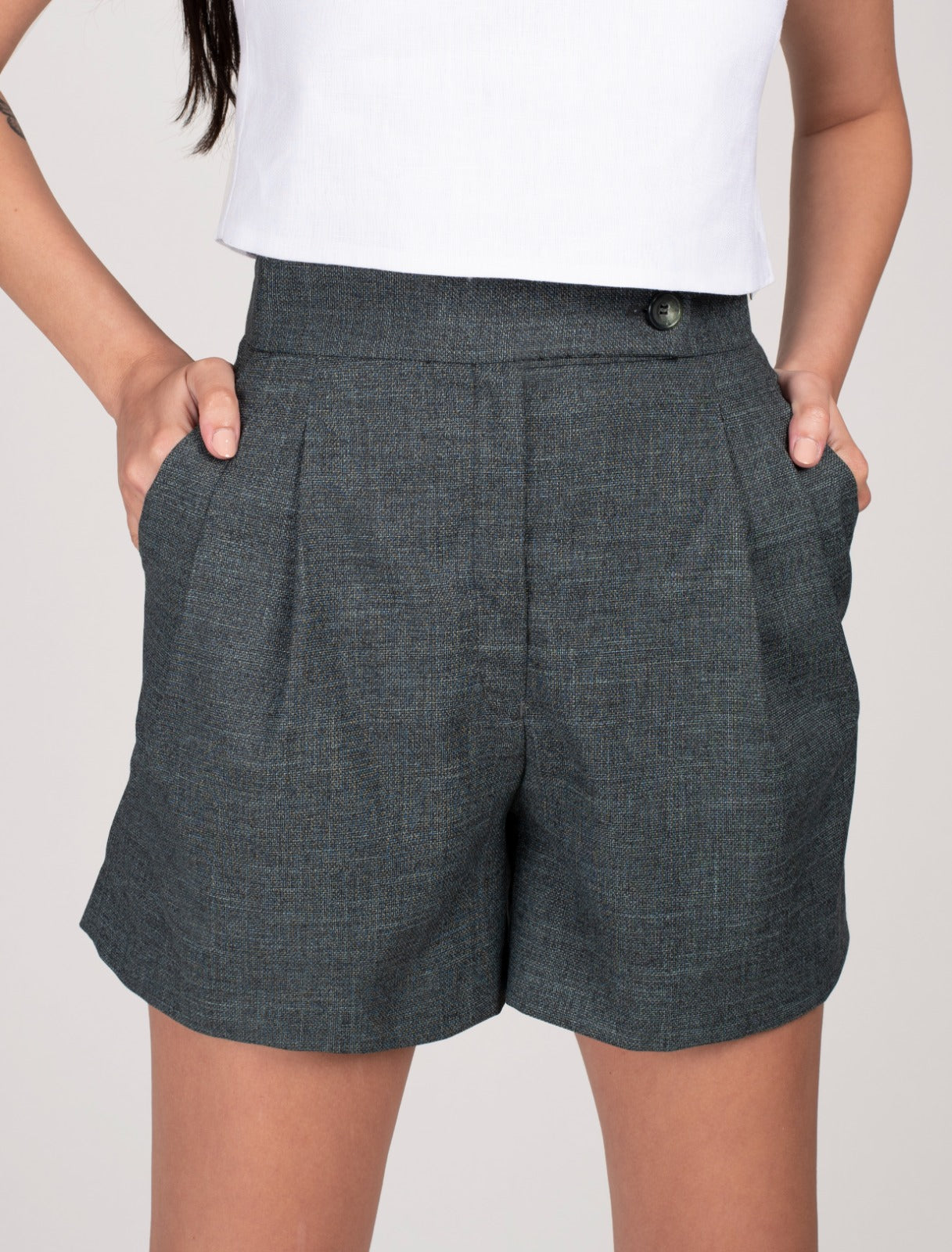 Women Short Loose Fit With Front Pleats