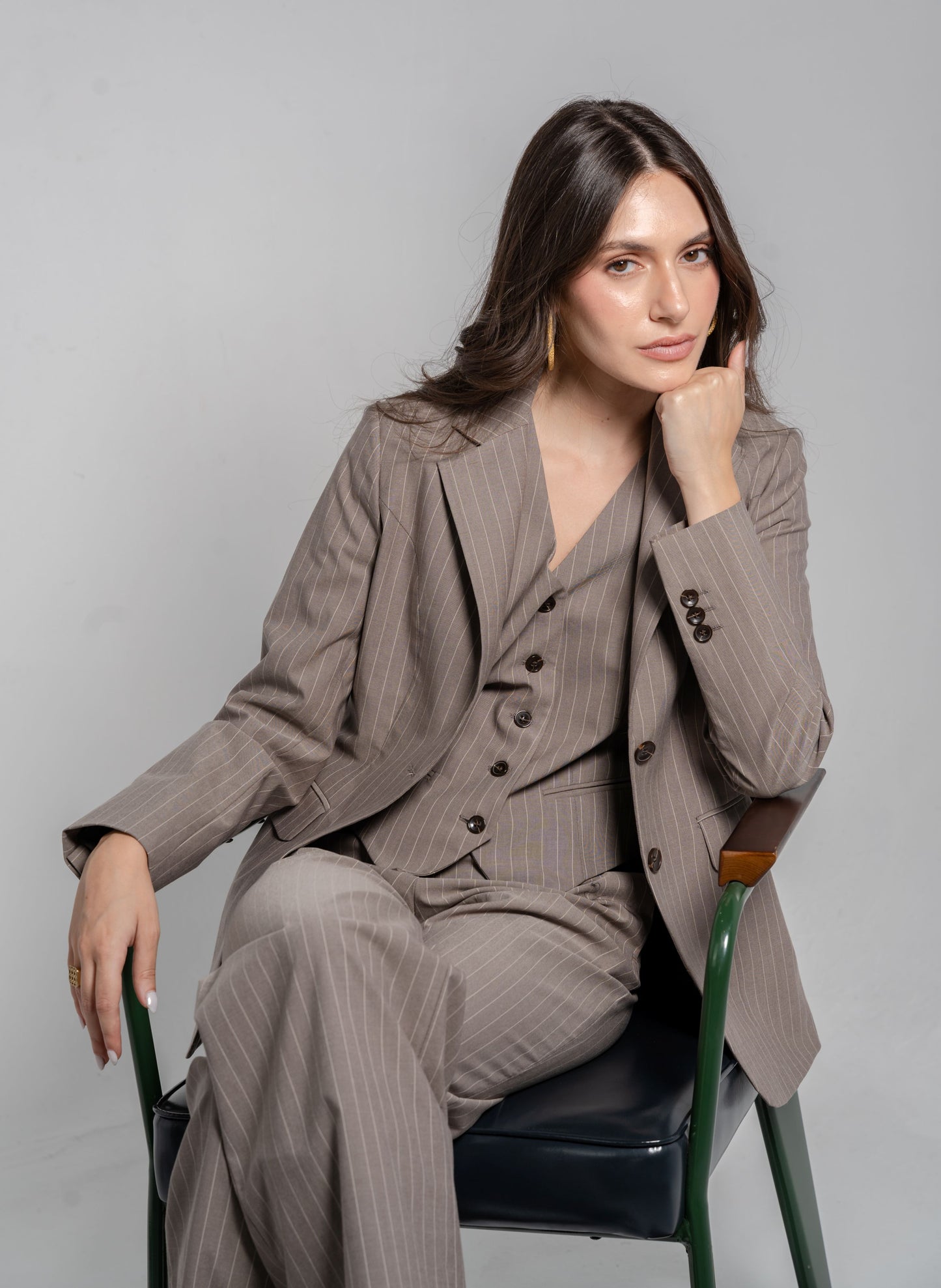 Single Breasted Blazer Featuring 1 Button and a Notch Lapel