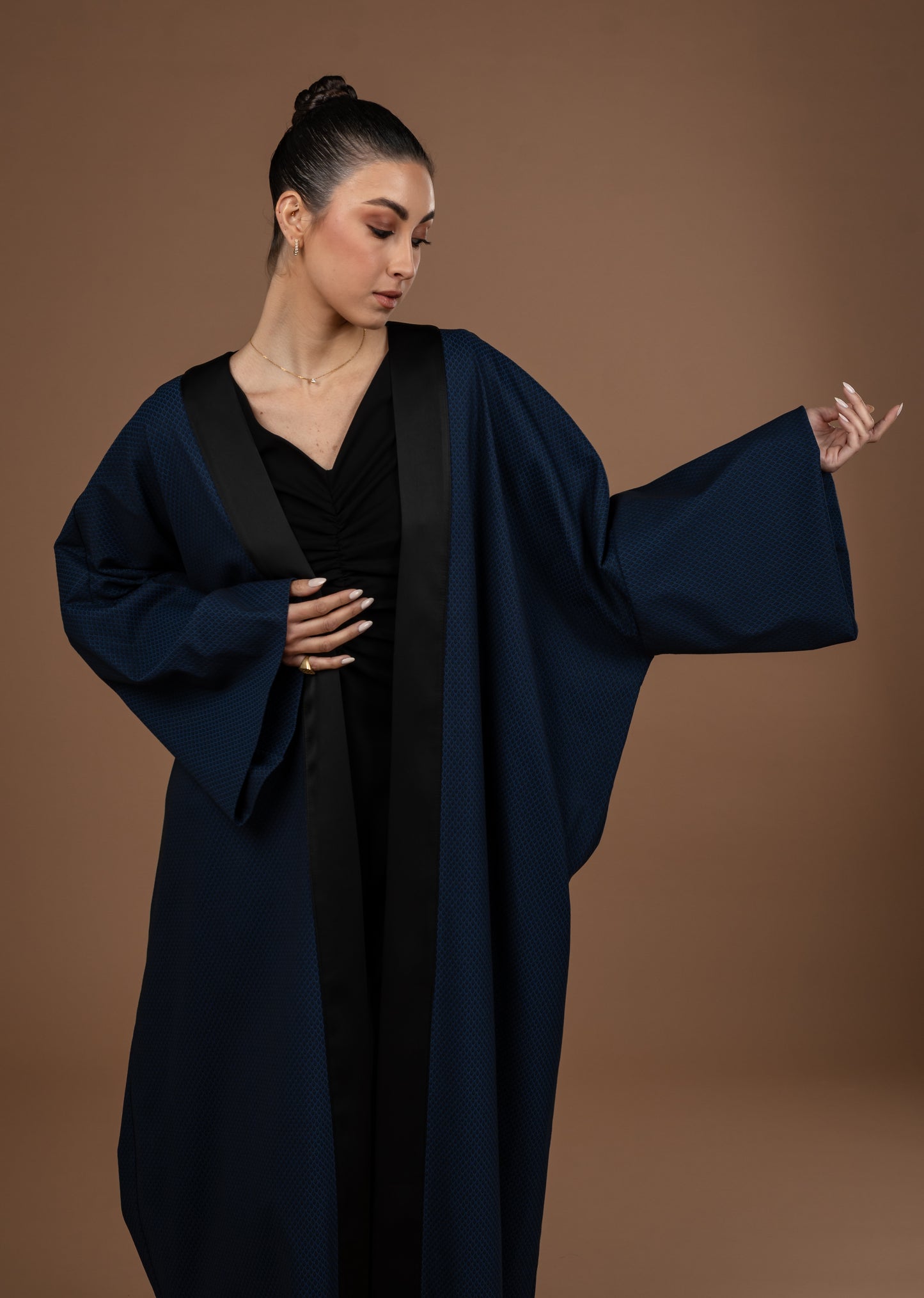 Wide Abaya With Contrast Band