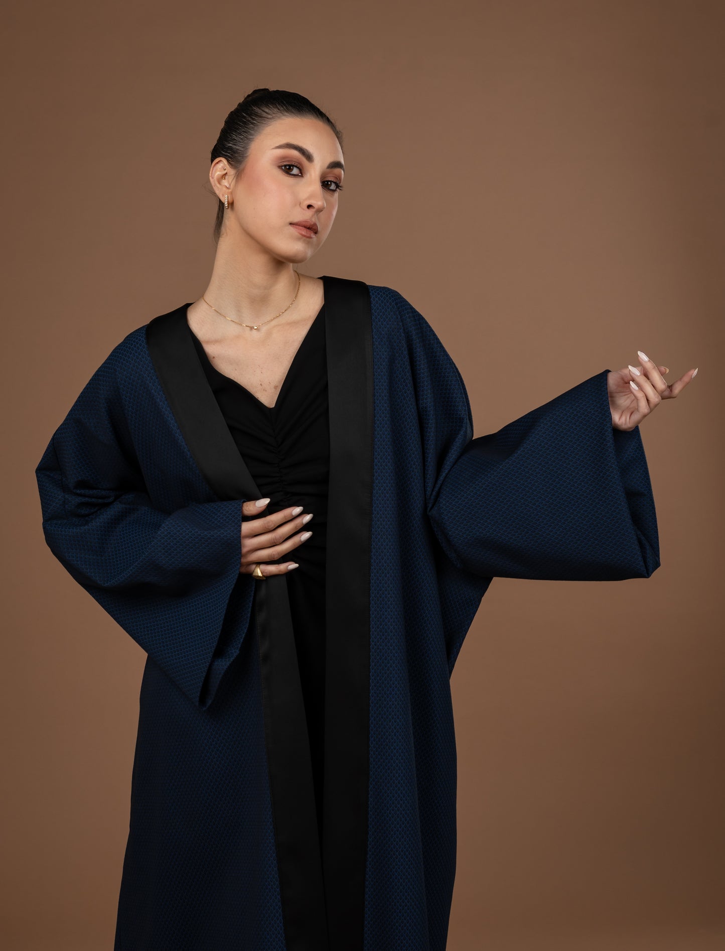 Wide Abaya With Contrast Band