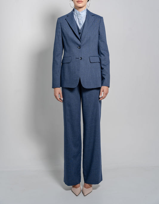 Single Breasted Blazer Featuring 1 Button and a Notch Lapel